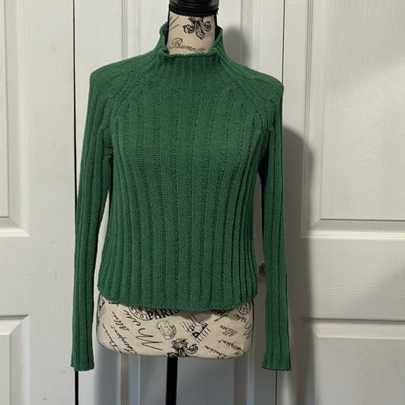 American Eagle Outfitters Green Turtleneck - Picture 1 of 5